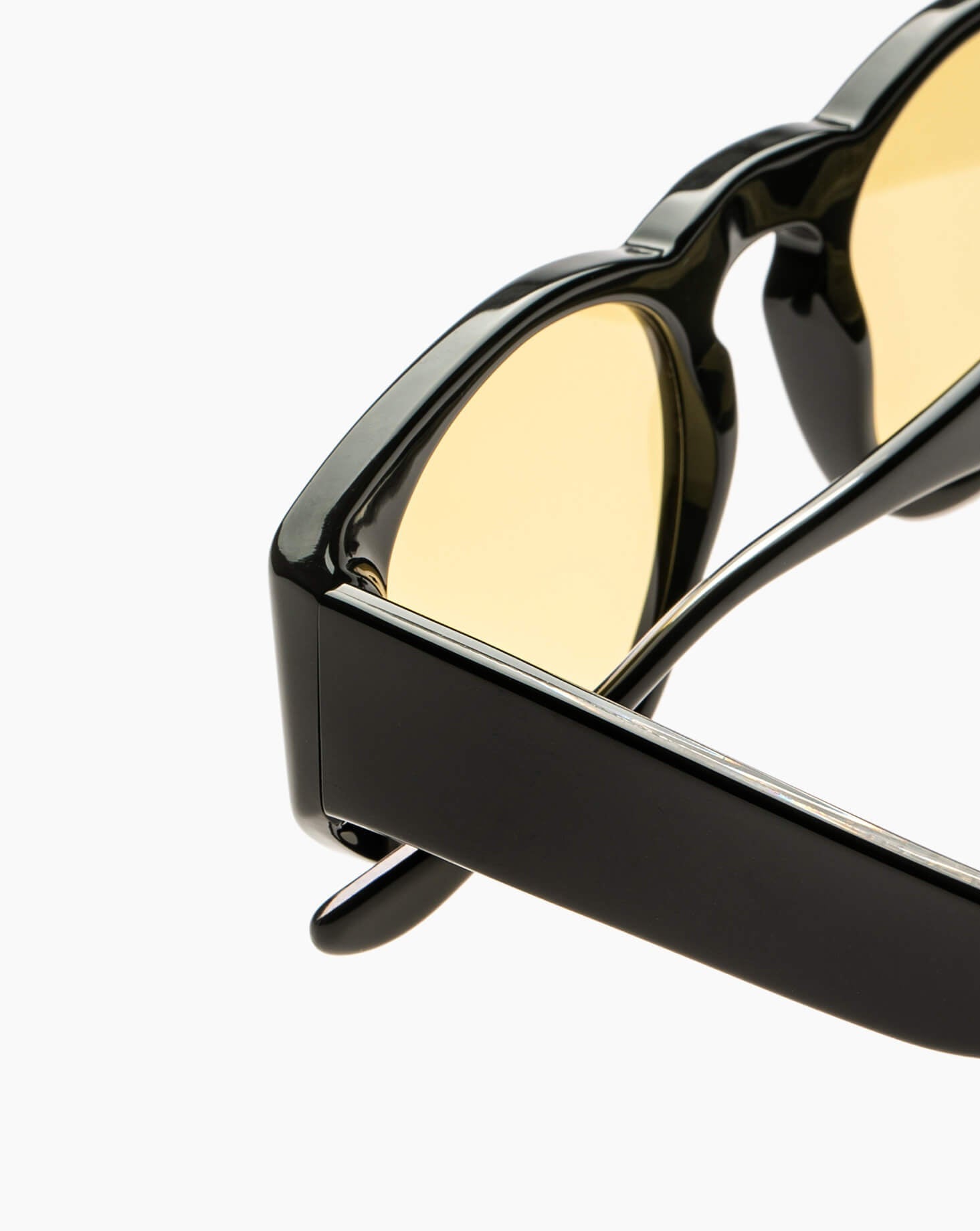 SUNGLASSES-ONASSIS-BLACK-YELLOW-DETAIL  |BLACK CUSTOM LENSES-PINA COLADA