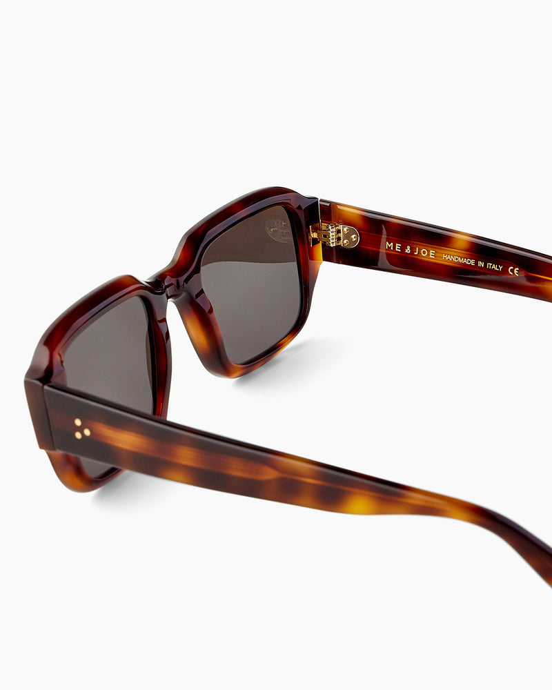 SUNGLASSES-WOMEN-MEN-UNISEX-BROOKLYN-TORTOISE-DETAIL