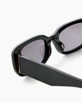 SUNGLASSES-WOMEN-MEN-UNISEX-CAMERON-BLACK-DETAIL