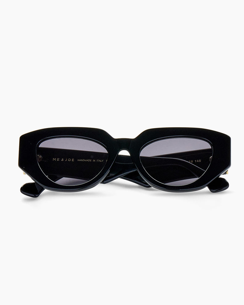 SUNGLASSES-WOMEN-MEN-UNISEX-KYLIE-BLACK-FRONT