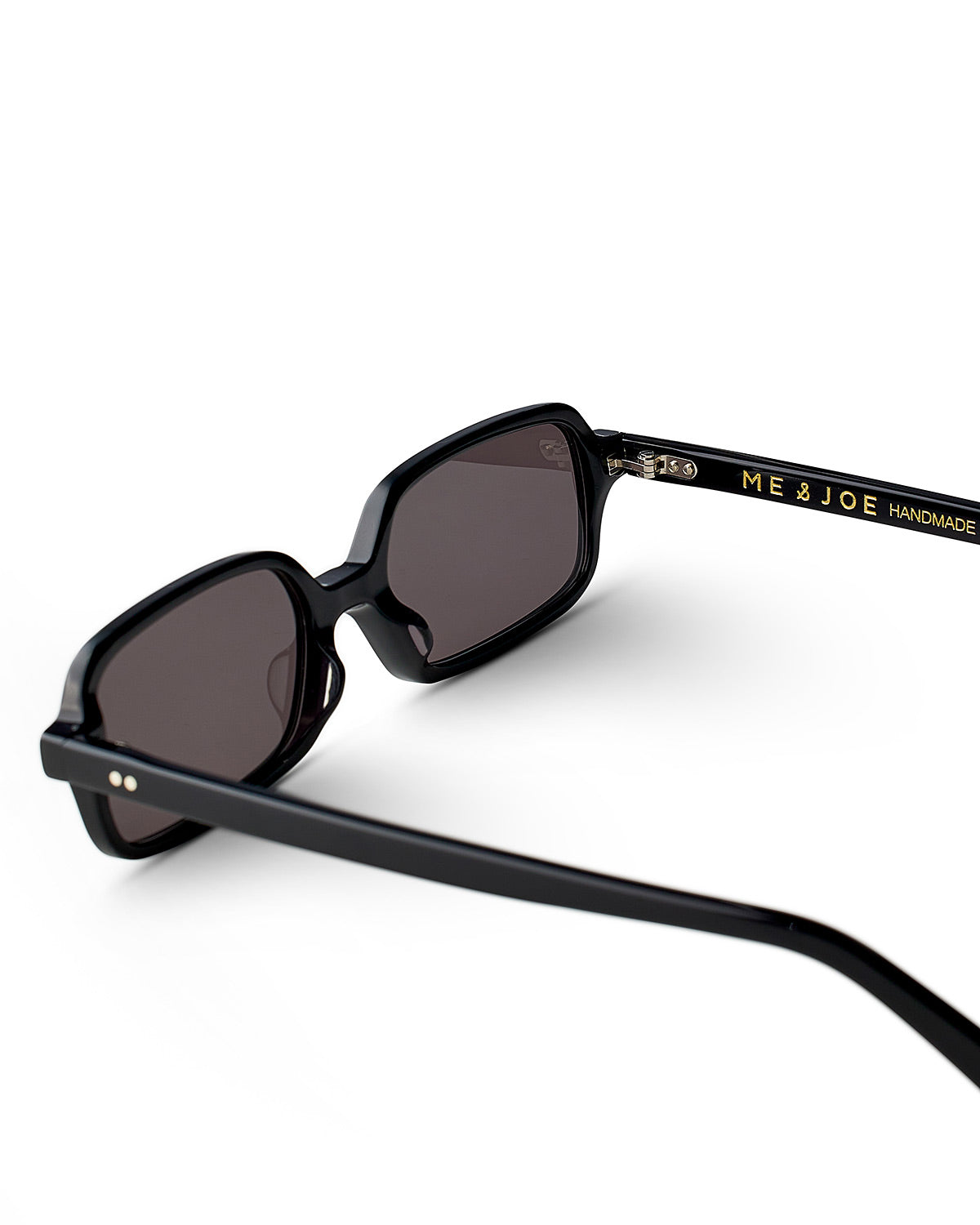 SUNGLASSES-WOMEN-MEN-UNISEX-MIKA-BLACK-DETAILS |BLACK