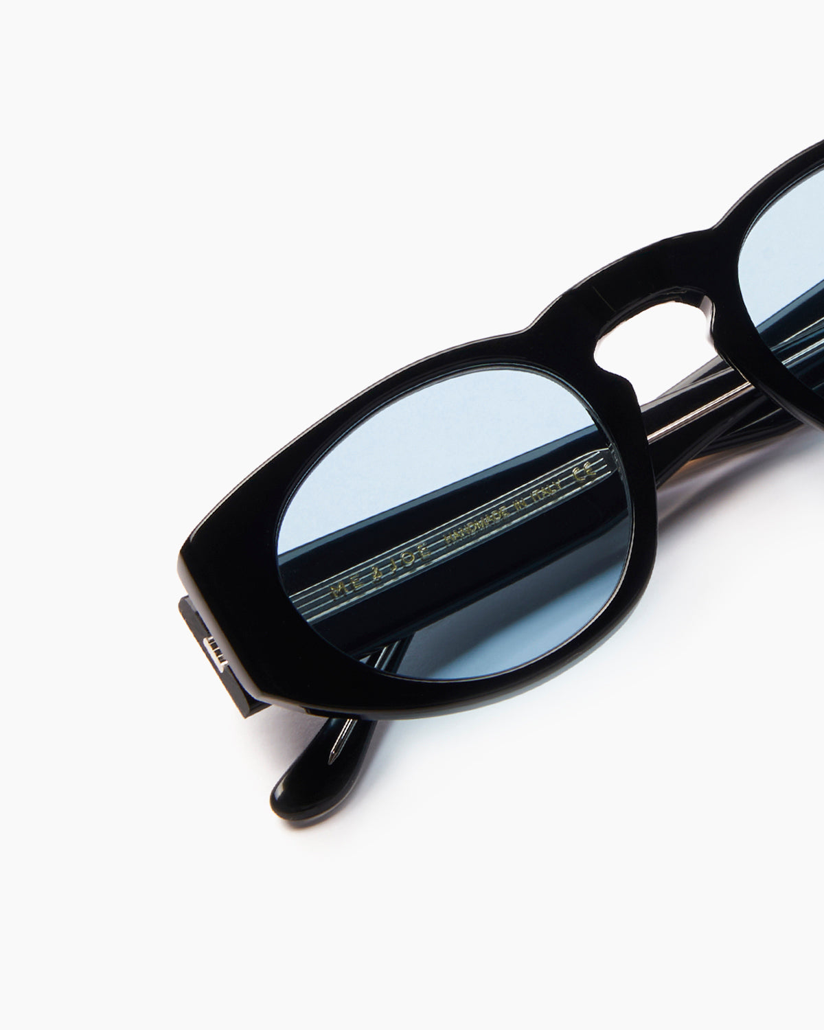 SUNGLASSES-WOMEN-MEN-UNISEX-ONASSIS-BLACK-STUDIO-BLUE-DETAIL |BLACK CUSTOM LENSES-BLUE JEAN