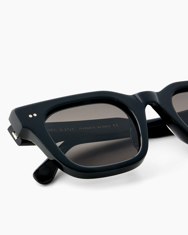 SUNGLASSES-WOMEN-MEN-UNISEX-ROBERT-DETAIL