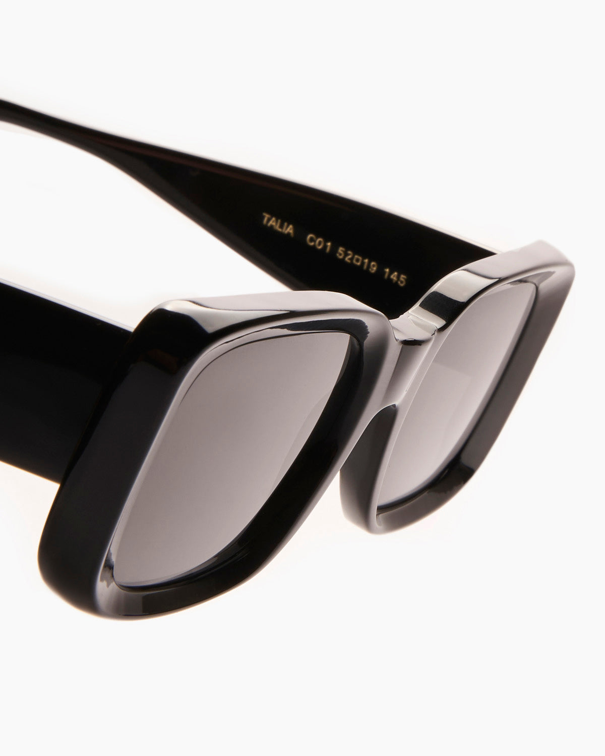 SUNGLASSES-WOMEN-MEN-UNISEX-TALIA-BLACK-DETAIL| BLACK