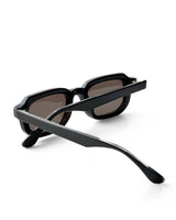 SUNGLASSES-WOMEN-MEN-UNISEX-DRAKE-BLACK-DETAIL